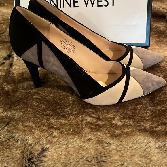 Nine West geometric pattern suede heels - Picture 2 of 7